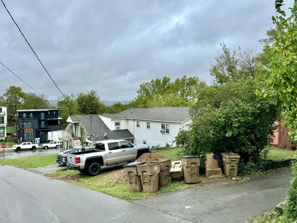 300 37th Ave, N Nashville TN 37209