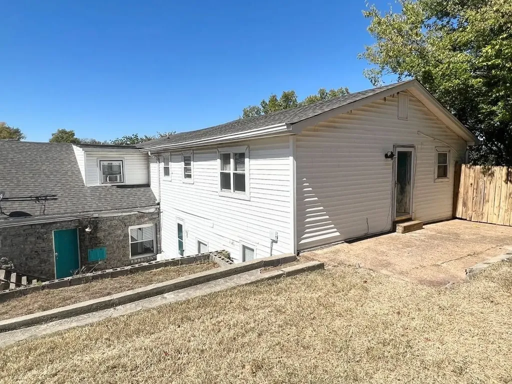 300 37th Ave, N Nashville TN 37209