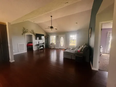 1288 Mount Olive Road Westmoreland TN 37186