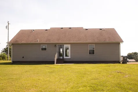 1288 Mount Olive Road Westmoreland TN 37186