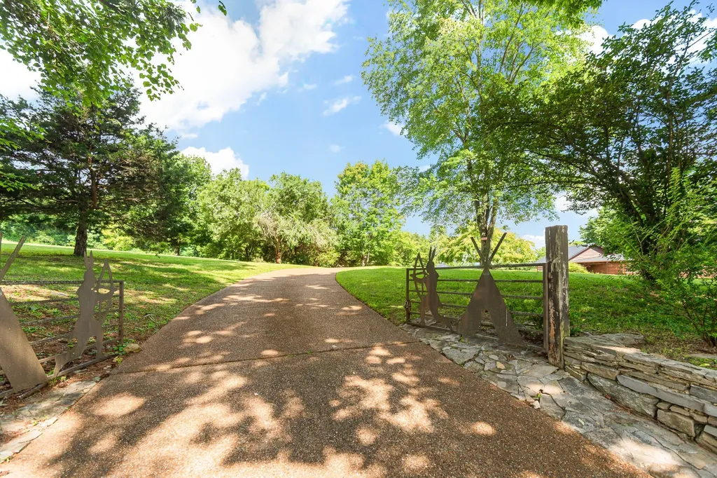 3210 Indian Camp Springs Road Columbia TN 38401