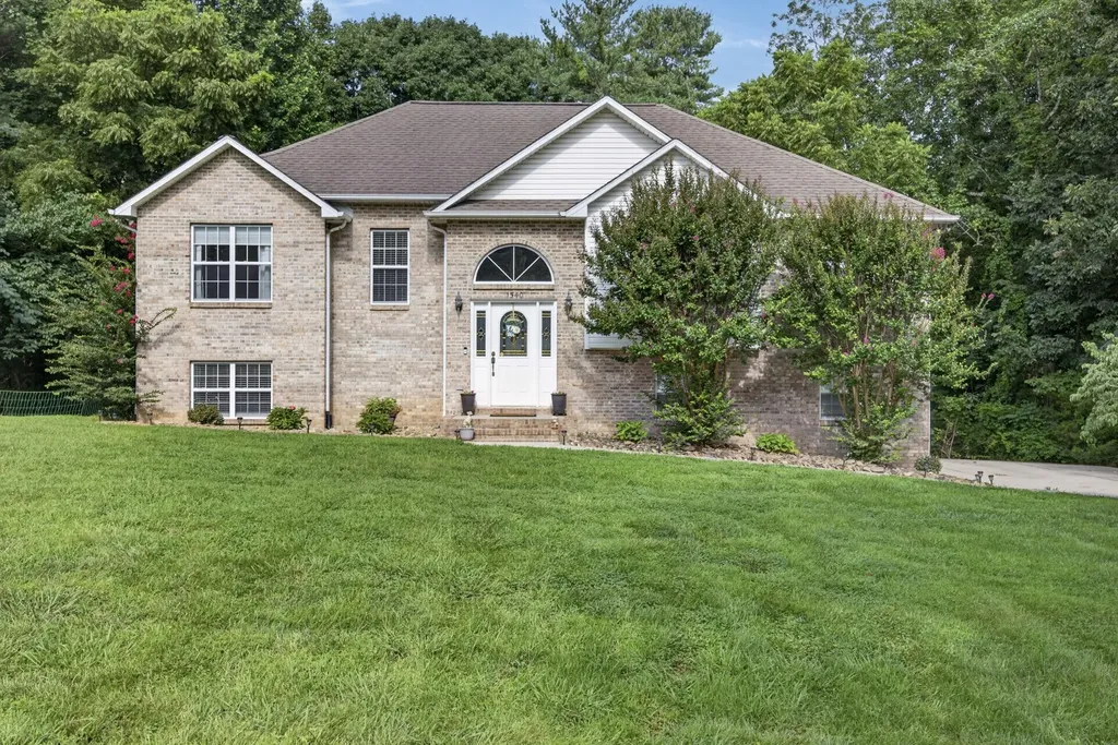1540 Little John Lane Cookeville TN 38501