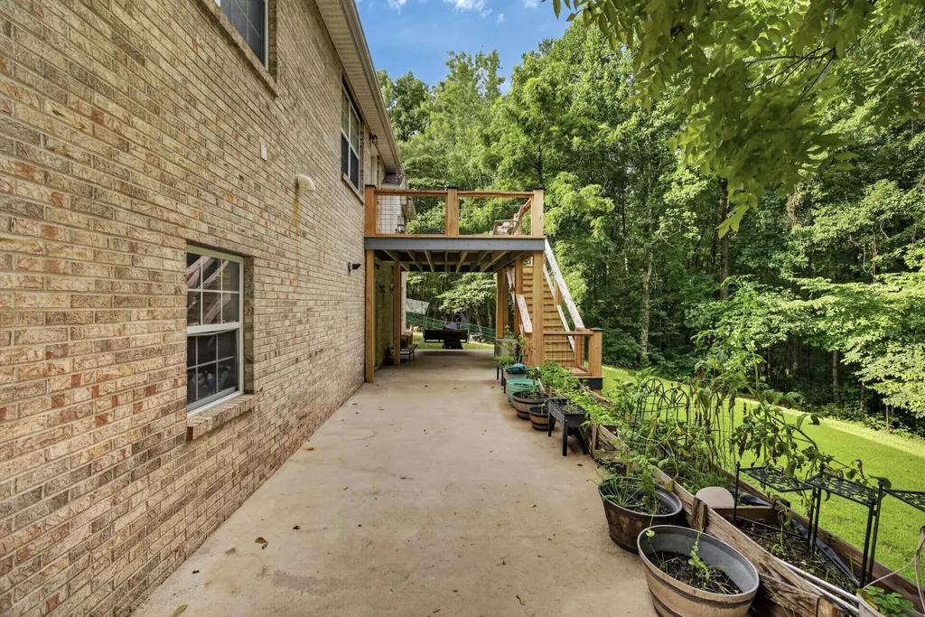 1540 Little John Lane Cookeville TN 38501