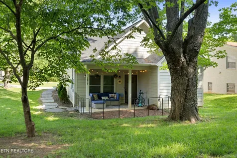 1019 Broyles Avenue Maryville TN 37801