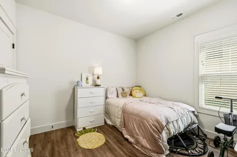 1019 Broyles Avenue Maryville TN 37801