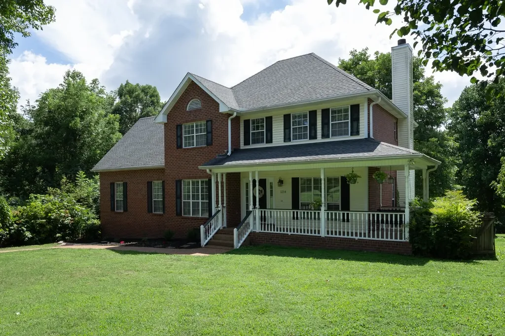 1214 Hollis Terrace Cottontown TN 37048