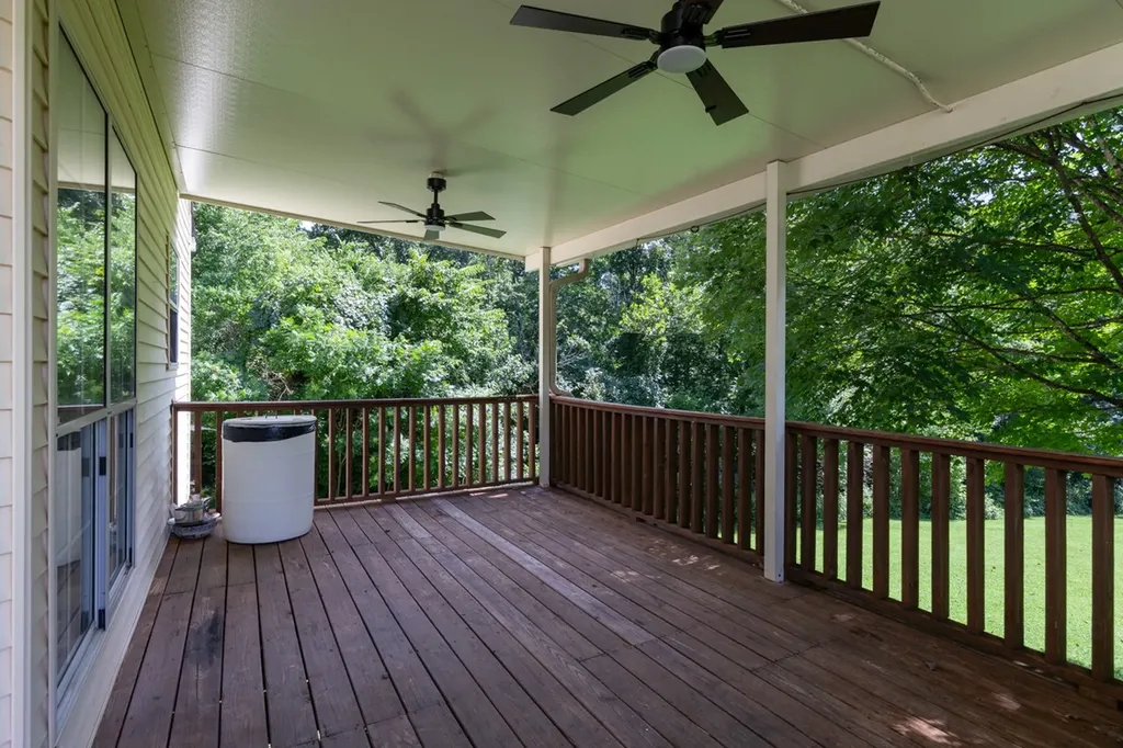 1214 Hollis Terrace Cottontown TN 37048