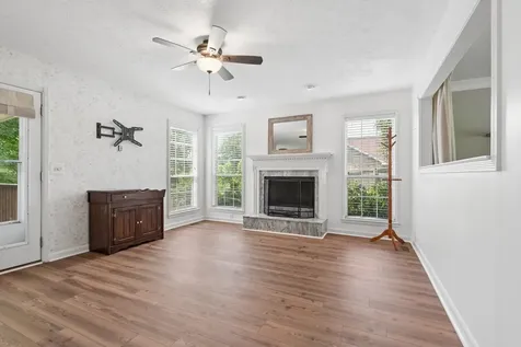 1214 Hollis Terrace Cottontown TN 37048