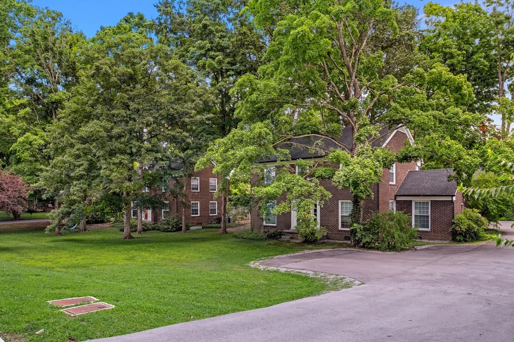 600 Bowling Avenue Nashville TN 37215