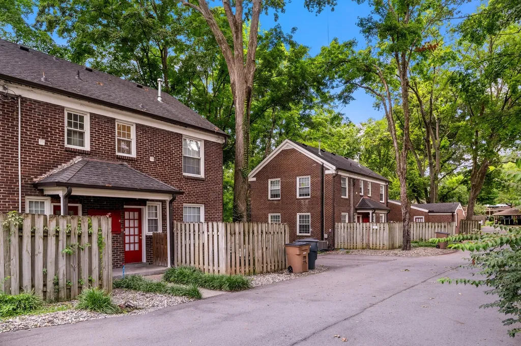 602 Bowling Avenue Nashville TN 37215