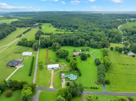 30 Arbor Lane Tullahoma TN 37388