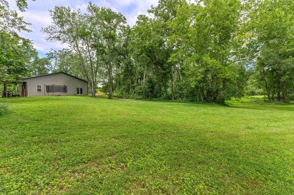176 S Palmers Chapel Road White House TN 37188