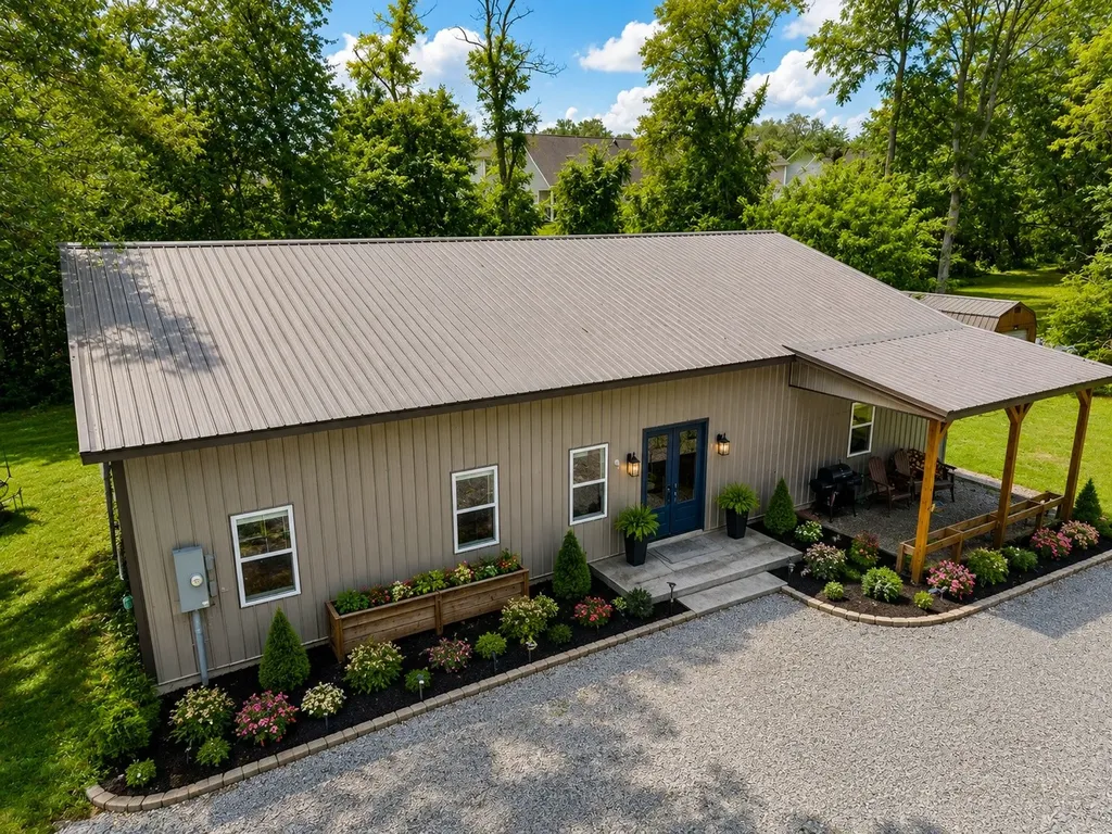 176 S Palmers Chapel Road White House TN 37188
