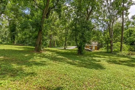 176 S Palmers Chapel Road White House TN 37188