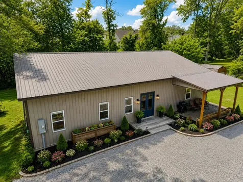 176 S Palmers Chapel Road White House TN 37188