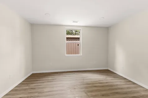 176 S Palmers Chapel Road White House TN 37188