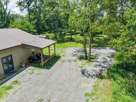176 S Palmers Chapel Road White House TN 37188