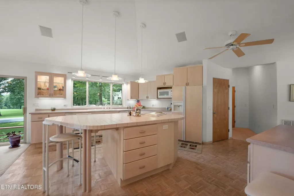 10 Berkeley Crossville TN 38558