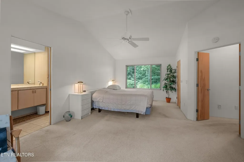 10 Berkeley Crossville TN 38558