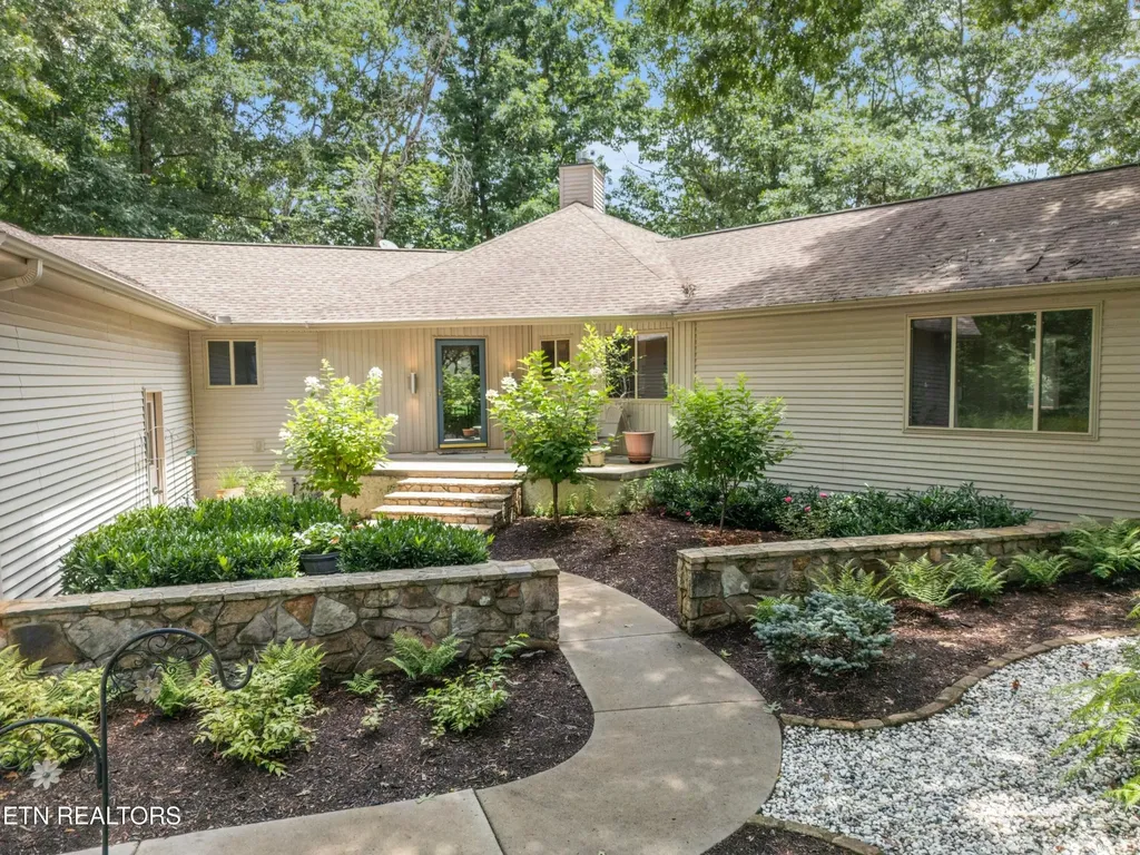 10 Berkeley Crossville TN 38558