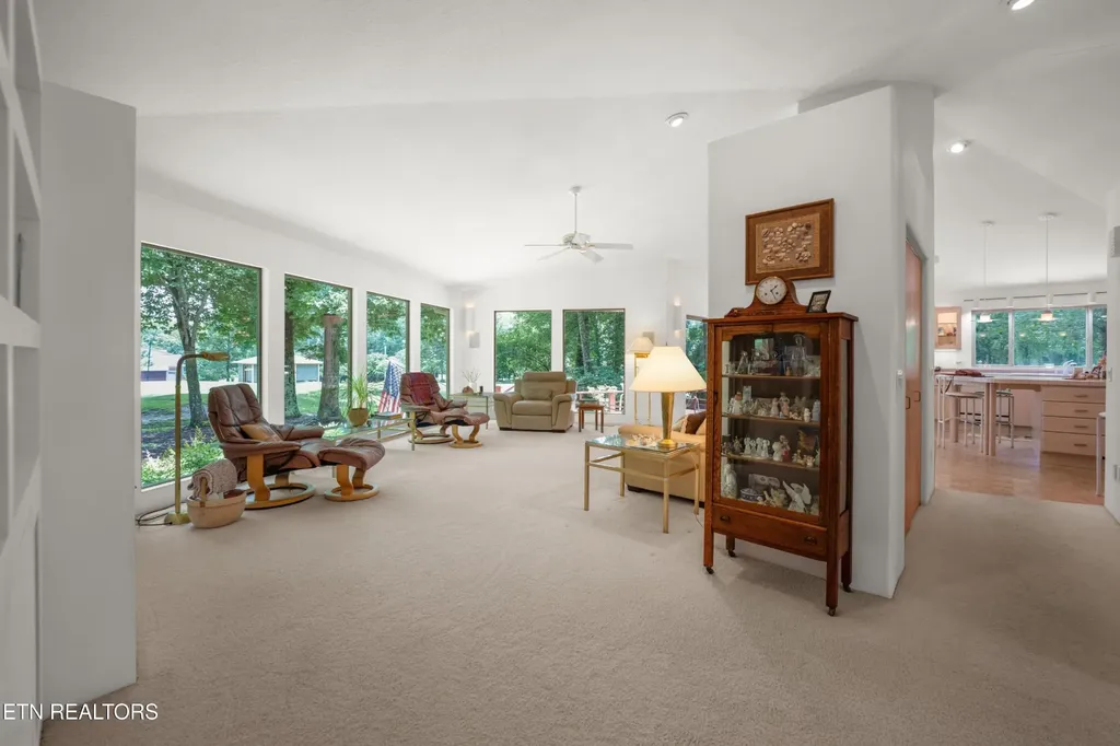 10 Berkeley Crossville TN 38558