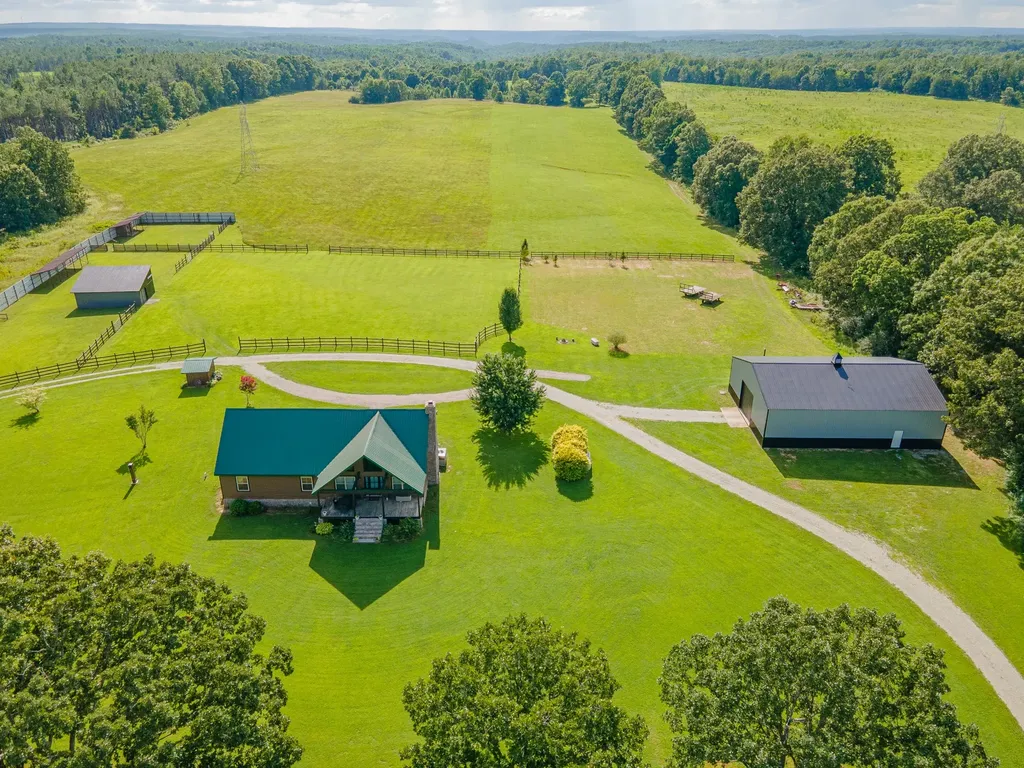 9533 Buttermilk Ridge Road Lawrenceburg TN 38464