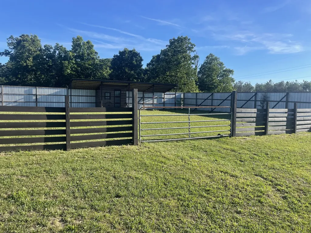 9533 Buttermilk Ridge Road Lawrenceburg TN 38464