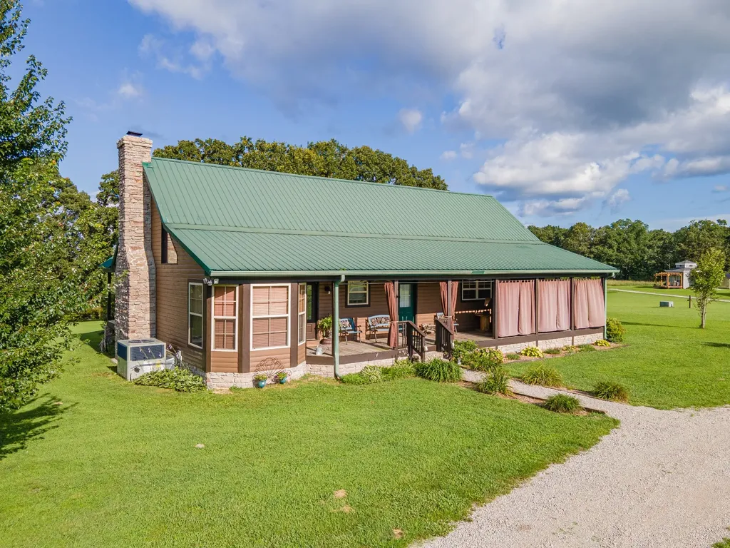 9533 Buttermilk Ridge Road Lawrenceburg TN 38464