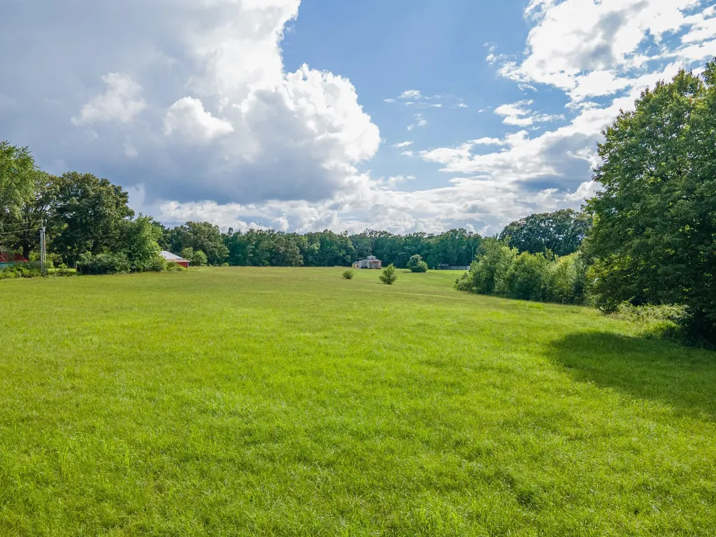 9533 Buttermilk Ridge Road Lawrenceburg TN 38464