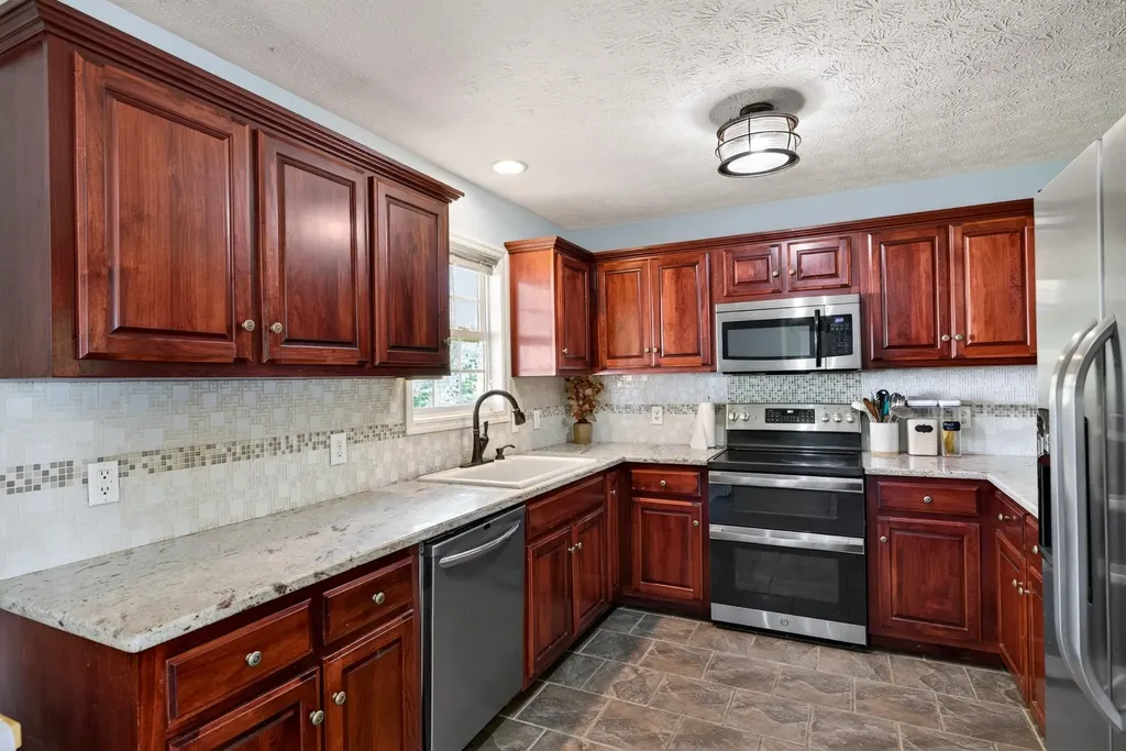783 Galen Road Lafayette TN 37083