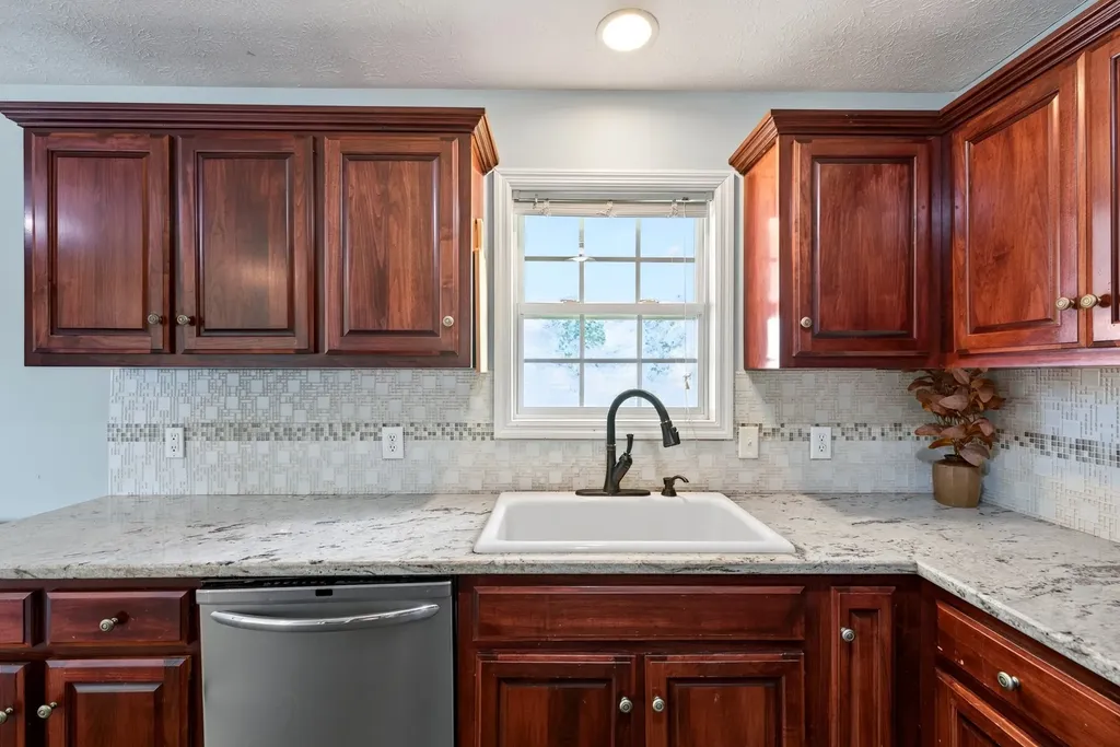 783 Galen Road Lafayette TN 37083