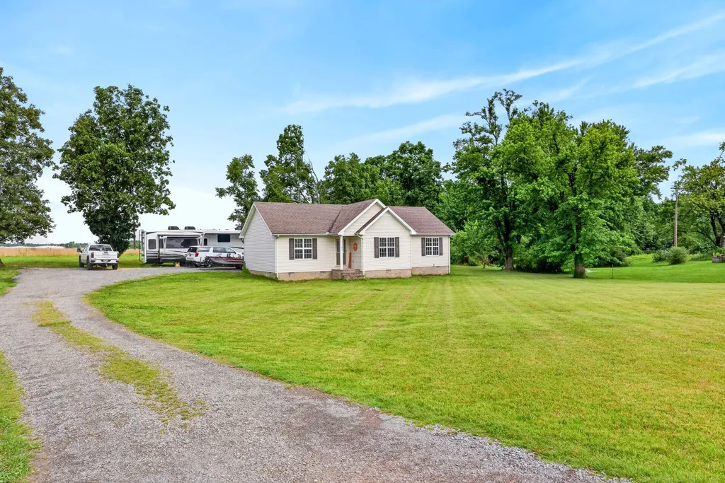 783 Galen Road Lafayette TN 37083