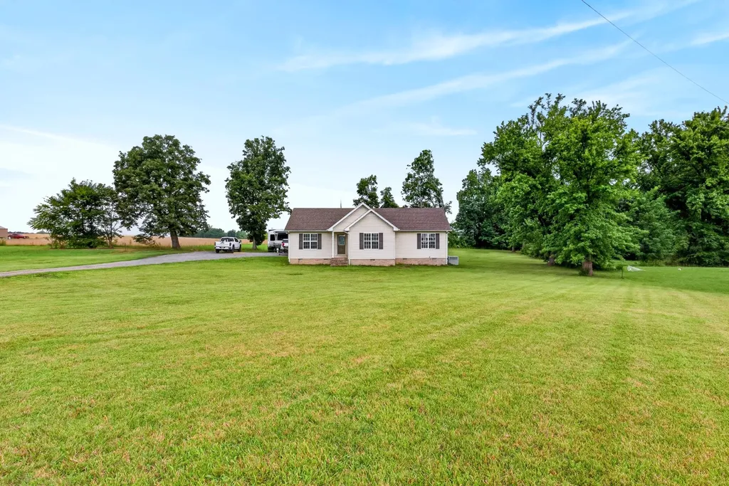 783 Galen Road Lafayette TN 37083