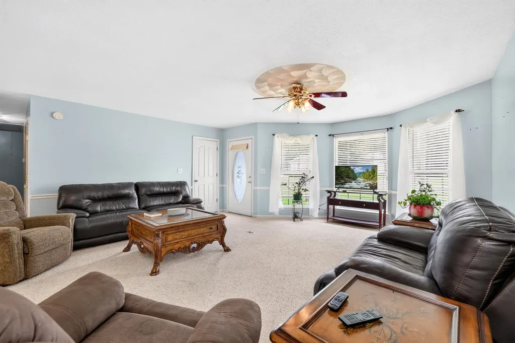 199 Moore Lane Dowelltown TN 37059
