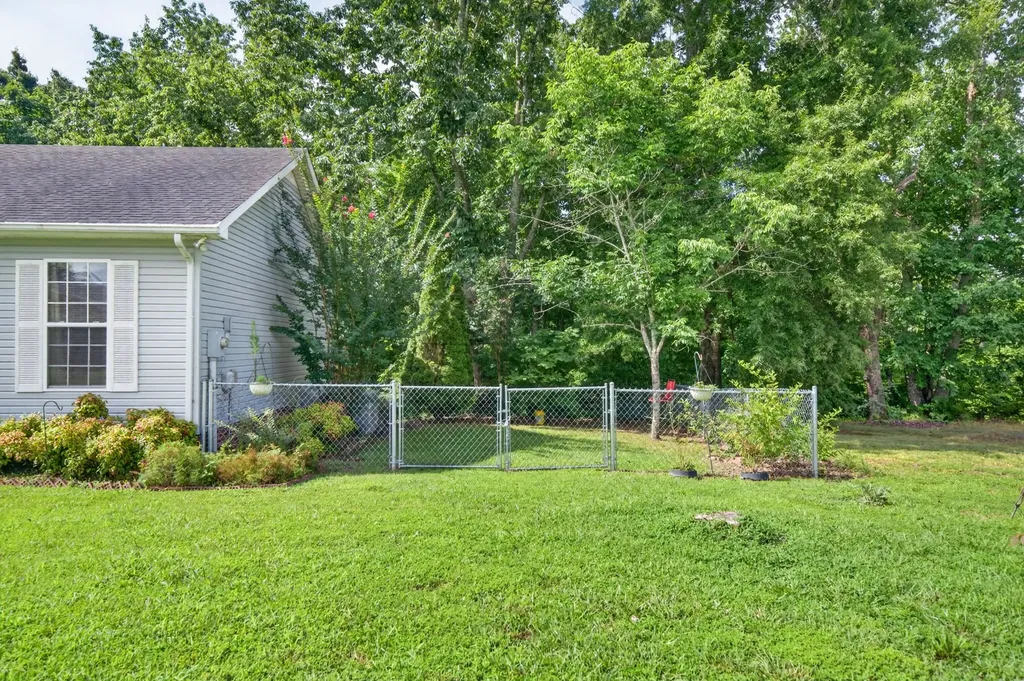 199 Moore Lane Dowelltown TN 37059