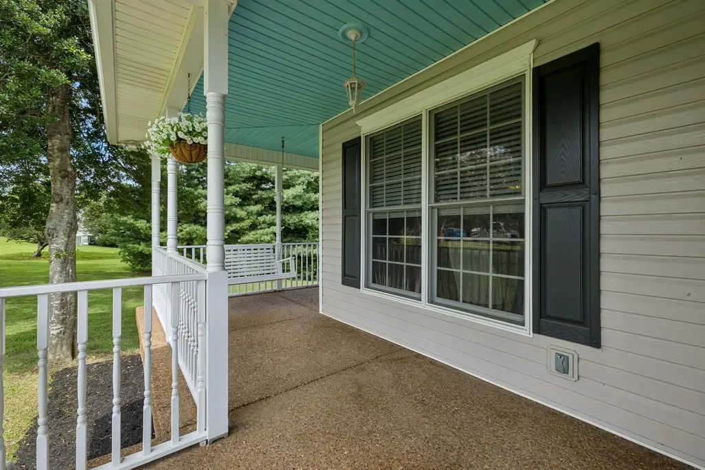 5008 Highpoint Road Pleasant View TN 37146