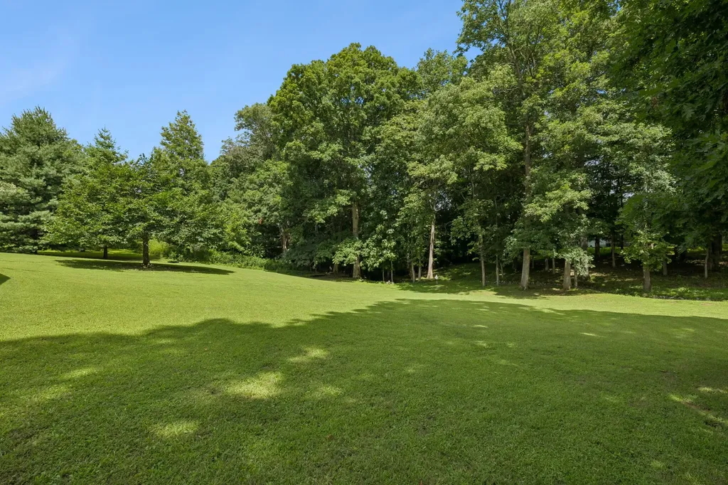 5008 Highpoint Road Pleasant View TN 37146
