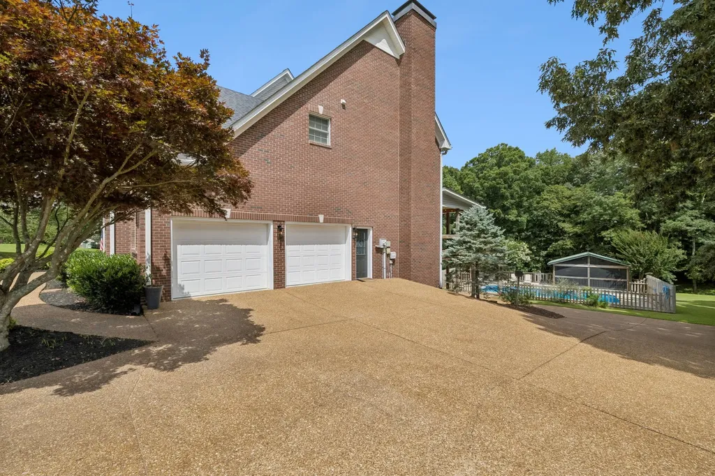 5008 Highpoint Road Pleasant View TN 37146