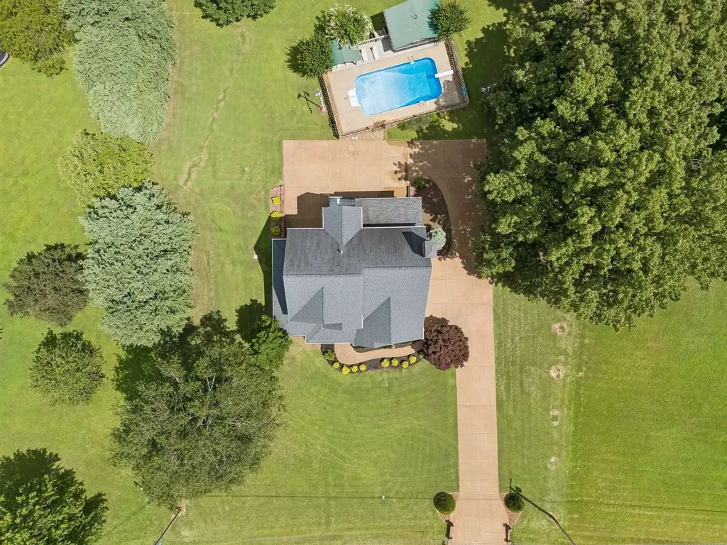 5008 Highpoint Road Pleasant View TN 37146