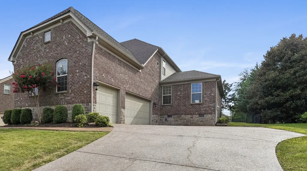 103 Houghland Street Gallatin TN 37066