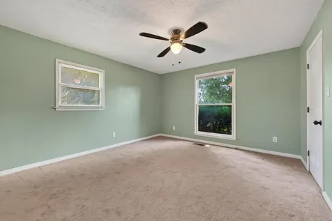 1117 Black Oak Lane Hopkinsville KY 42240