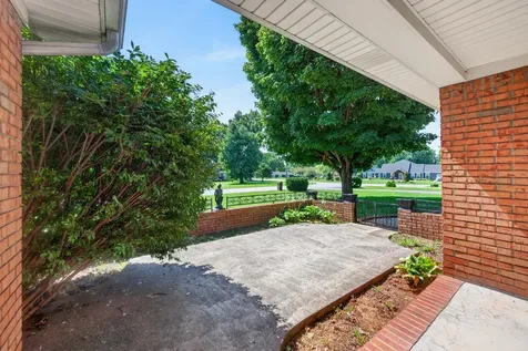 1117 Black Oak Lane Hopkinsville KY 42240
