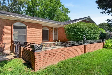 1117 Black Oak Lane Hopkinsville KY 42240
