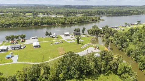355 Jett Drive Clifton TN 38425