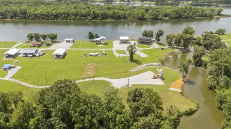355 Jett Drive Clifton TN 38425