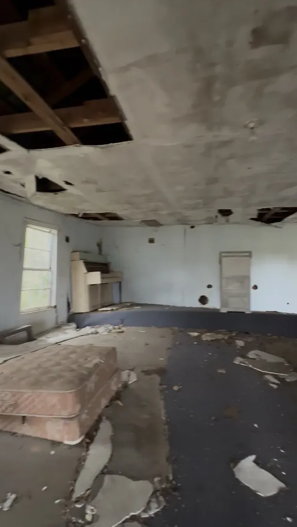 39 Main St, E Gordonsville TN 38563