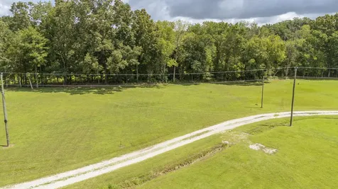356 Jett Drive Clifton TN 38425