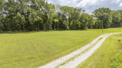 356 Jett Drive Clifton TN 38425