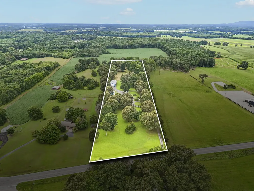 5455 Smithville Highway Mcminnville TN 37110
