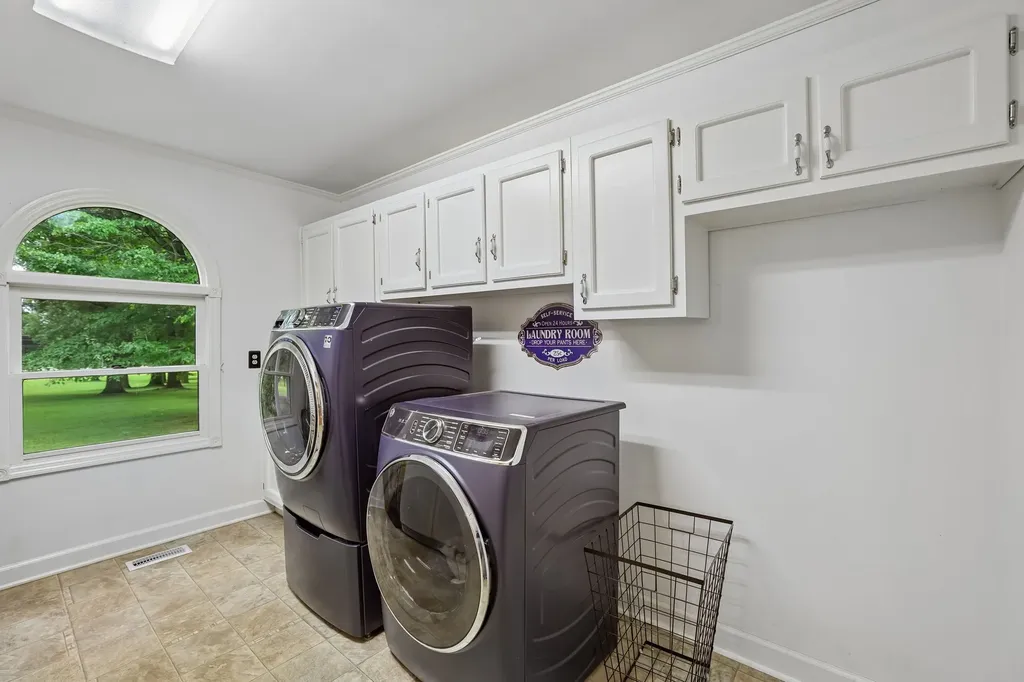 5455 Smithville Highway Mcminnville TN 37110